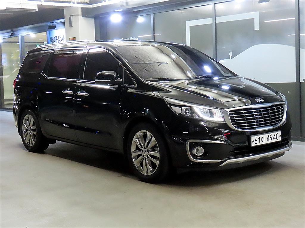 Kia Carnival Diesel Noblesse 2