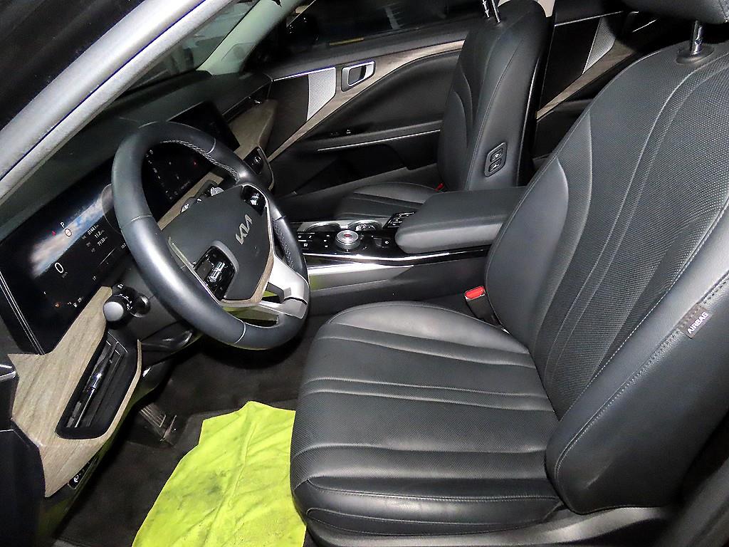 Kia K8 2.5 2WD Noblesse 7