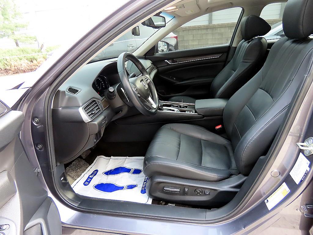 Honda Accord 1.5 Turbo 6