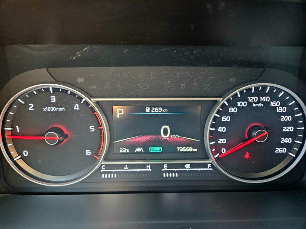 Kia Sorento Diesel 2.2 4WD Prestige 6