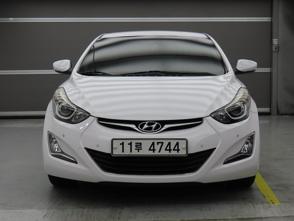 Hyundai Avante 1.6 LPI Modern 3