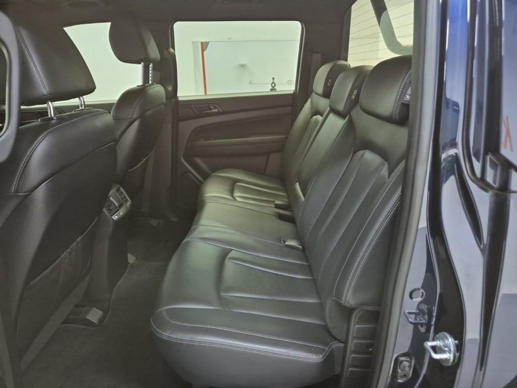 KG Mobility (Ssangyong) Rexton Diesel 2.2 2WD 5 Link Prestige Special 10