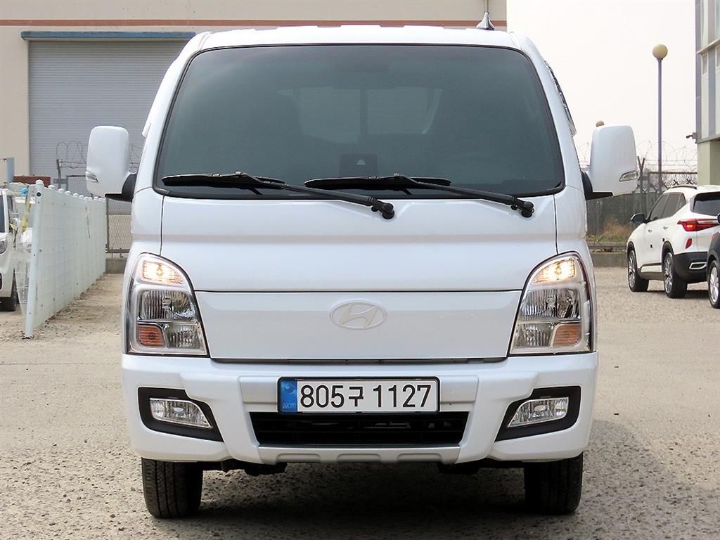 Hyundai Porter Super Cab/ Long Wheelbase/ 2WD Premium 2