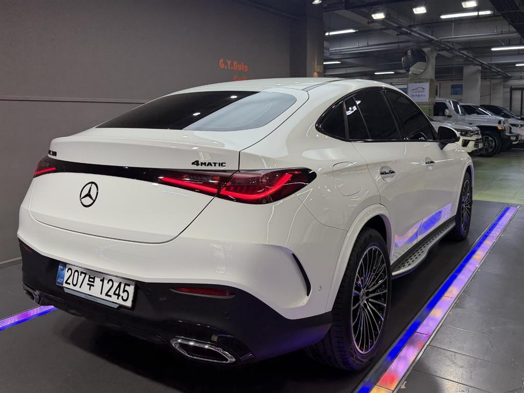 Mercedes-Benz GLC-Class GLC300 4MATIC Coupe AMG Line 3