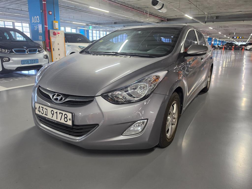 Hyundai Avante MD M16 GDi LUXURY 8