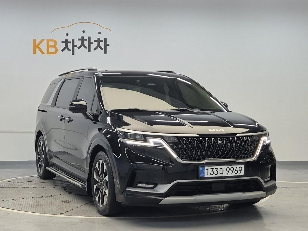 Kia Carnival Gasoline Prestige 5