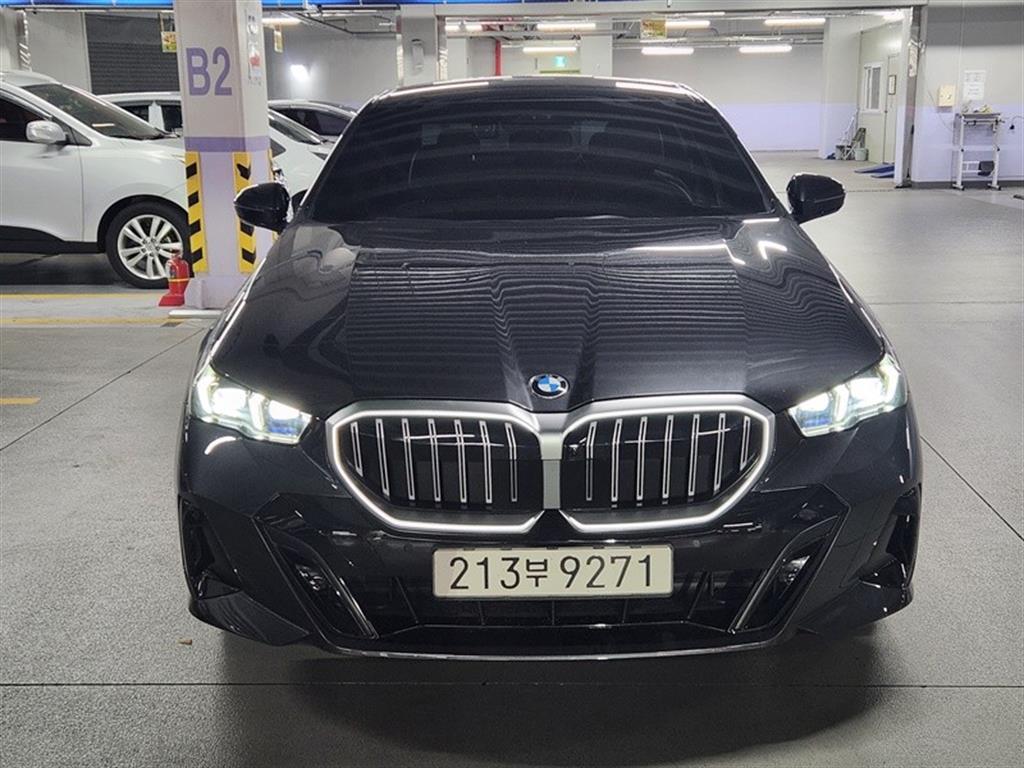 BMW 5 Series 530i xDrive M Sport 2