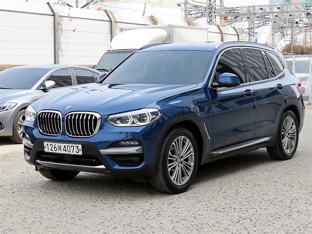 BMW X3 xDrive 20i 럭셔리 사진 2/20