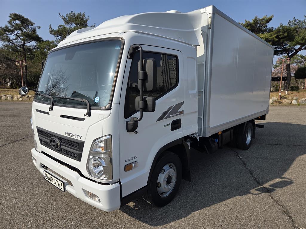 현대 올뉴마이티 2.5톤 냉동탑 - 중고 트럭 매물 이미지