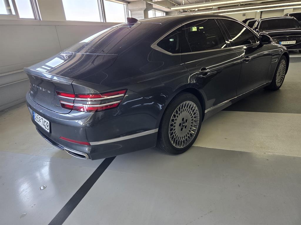 Genesis G80 2.5 Gasoline Turbo 2WD Base Type — фото 4