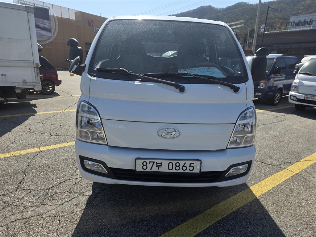 Hyundai Porter 1.0 Ton/ Double Cab/ Long Wheelbase/ CRDi Smart