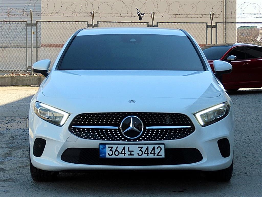 Mercedes-Benz A-Class A220 Hatchback