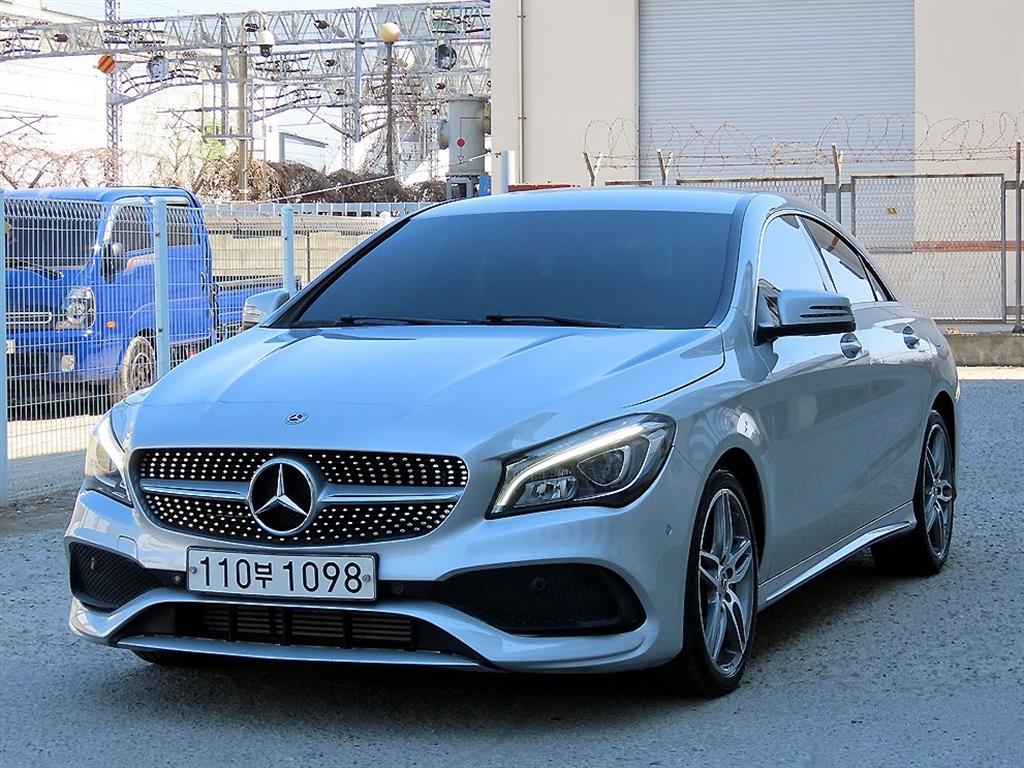 벤츠 CLA 클래스 CLA 220 AMG LINE 사진 2/20