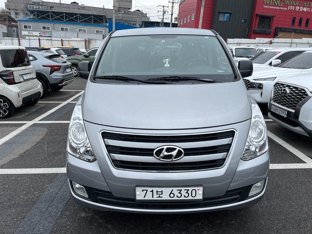 Hyundai Starex Wagon Smart