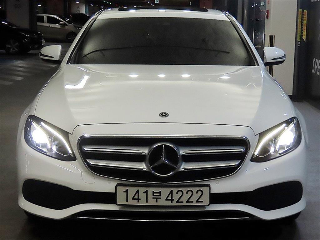 벤츠 E 클래스 E200 아방가르드 사진