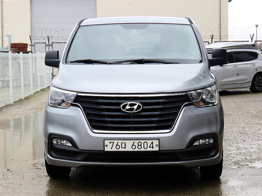 Hyundai Starex 2WD Wagon Smart