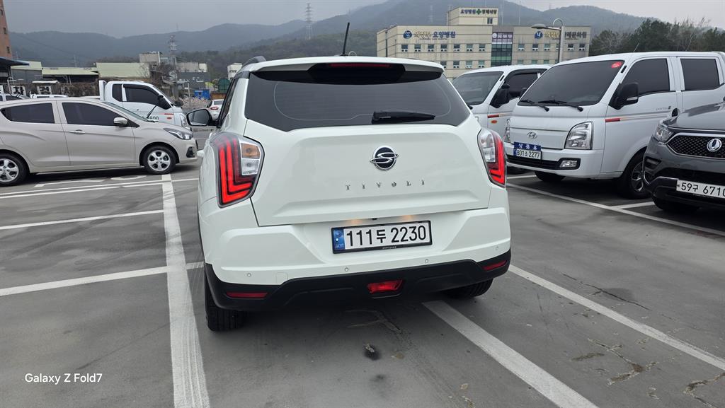 KG Mobility (Ssangyong) Tivoli 2WD Gasoline 1.5 V3 — фото 3