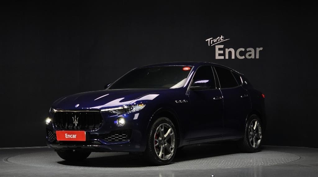 르반떼 3.0 AWD 그란 스포츠 2017년식