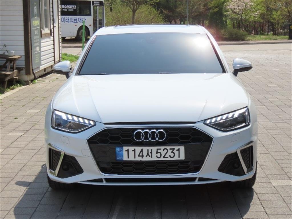 Audi A4 40 TFSI Premium