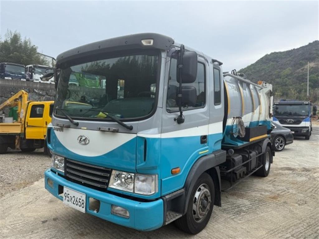 현대 음식물차 메가트럭 5톤 밀판식 배출 - 중고 트럭 매물 이미지