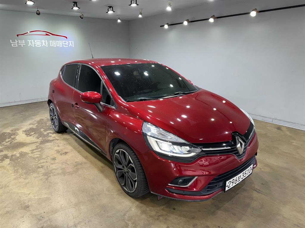Renault Clio Iconic 4
