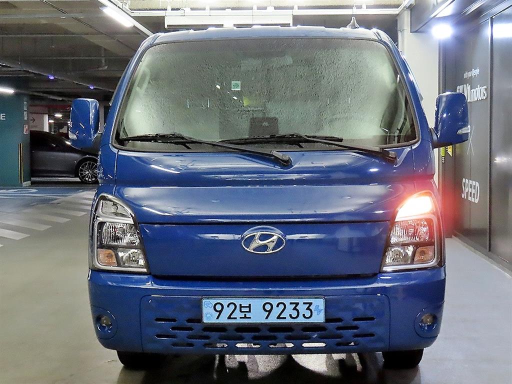Hyundai Porter 1.0 Ton/ Super Cab/ Long Wheelbase — фото 2