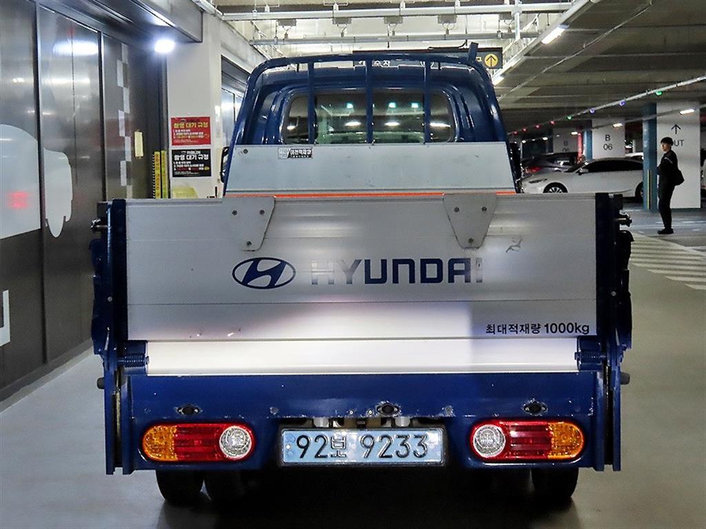 Hyundai Porter 1.0 Ton/ Super Cab/ Long Wheelbase — фото 5