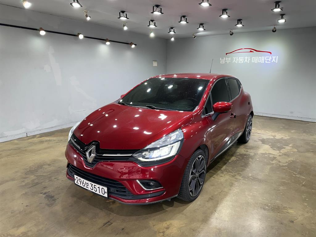 Renault Clio Iconic 2