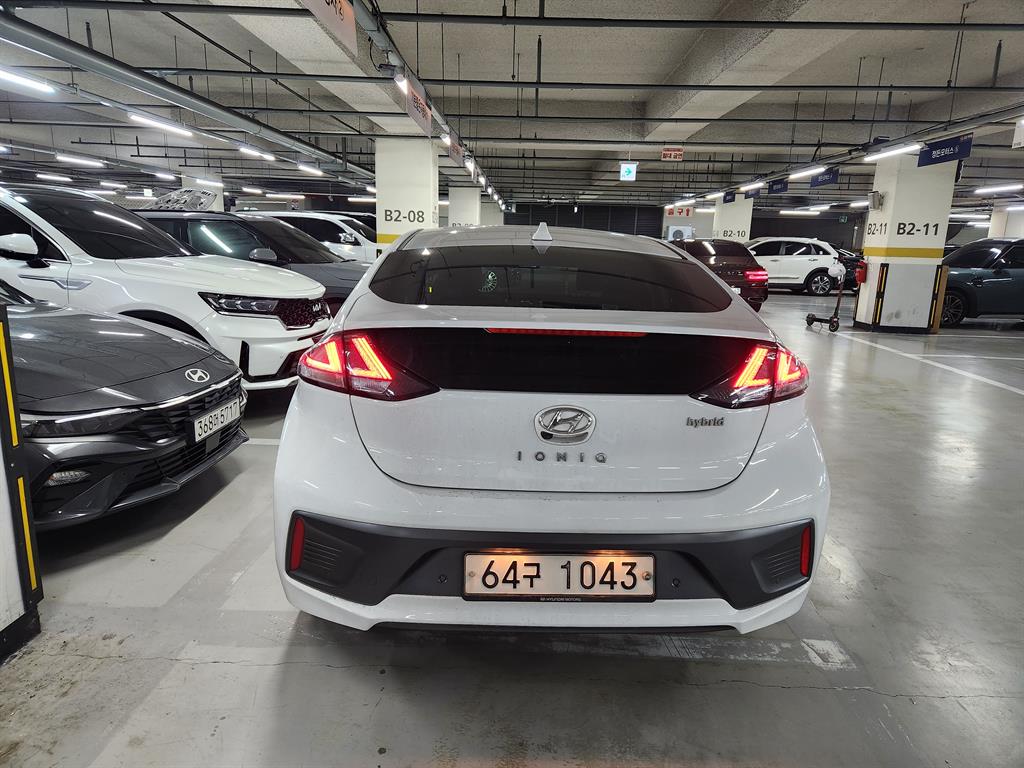 Hyundai IONIQ Q 4