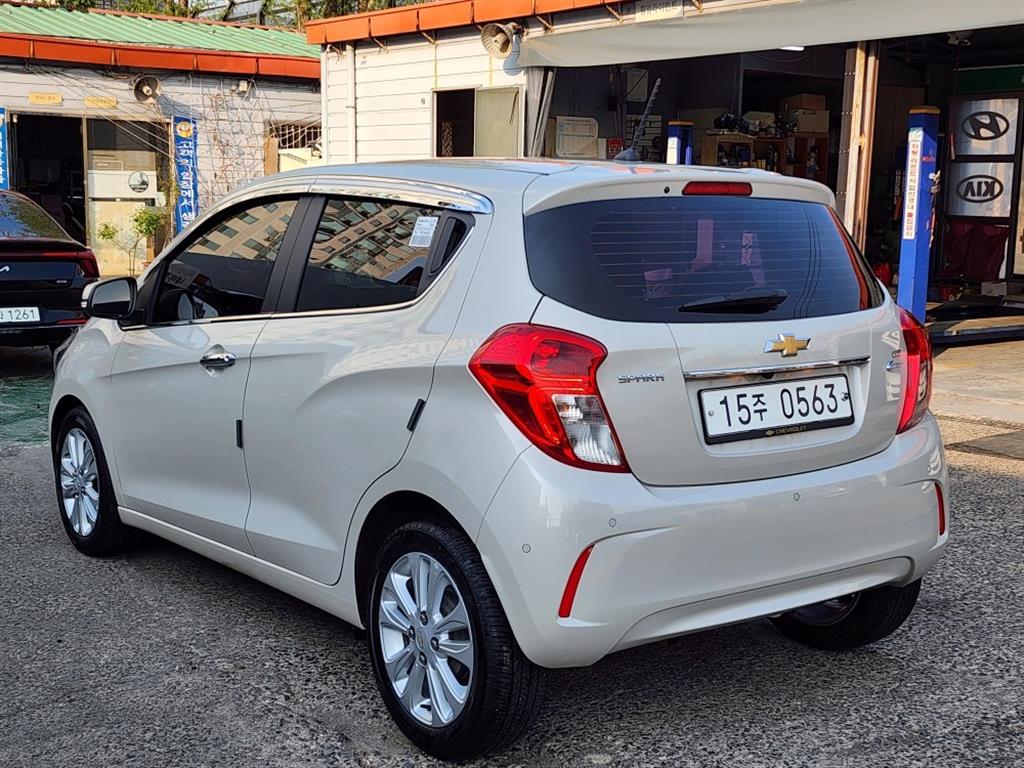 Chevrolet Spark LTZ C-TECH 4
