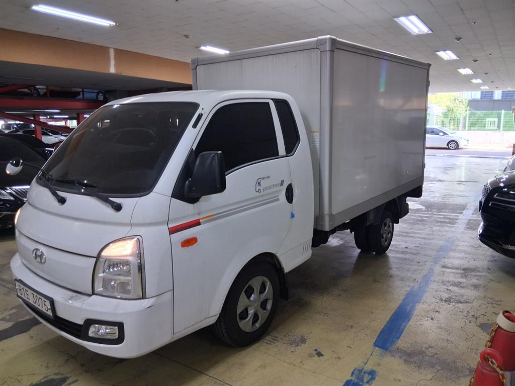 Hyundai Porter Super Cab/ Long Wheelbase/ CRDi Style