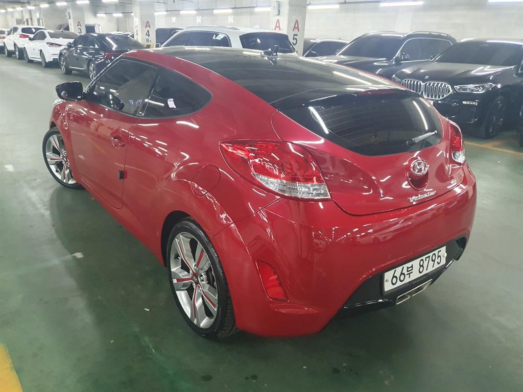 Hyundai Veloster Extreme 9