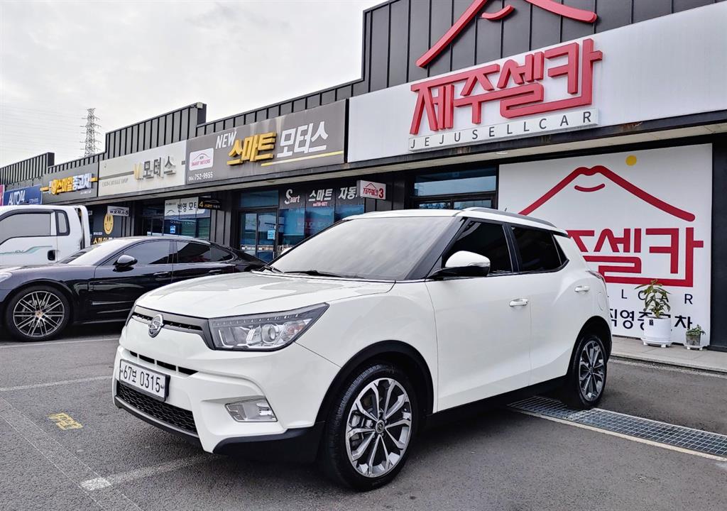 KG Mobility (Ssangyong) Tivoli Gasoline 2WD 1.6 VX 3