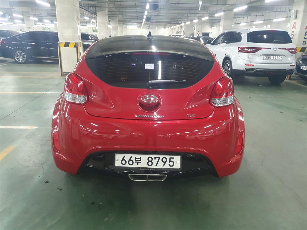 Hyundai Veloster Extreme 5