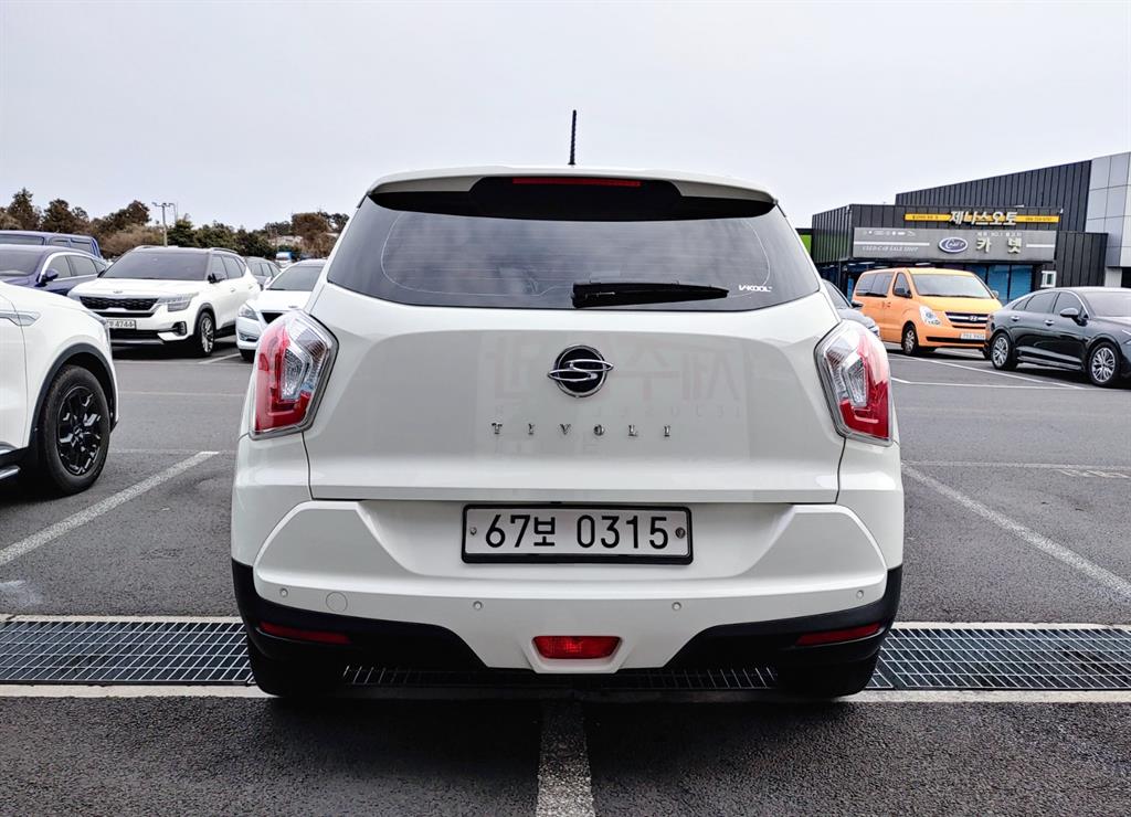 KG Mobility (Ssangyong) Tivoli Gasoline 2WD 1.6 VX 4