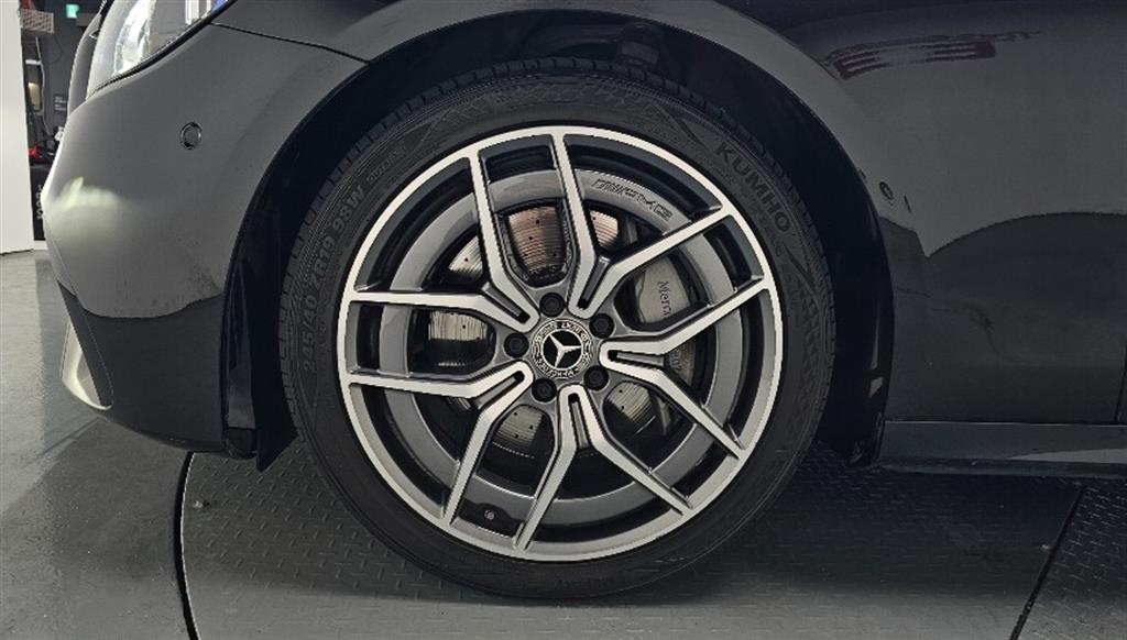 Mercedes-Benz E-Class E220d 4MATIC Exclusive — фото 5