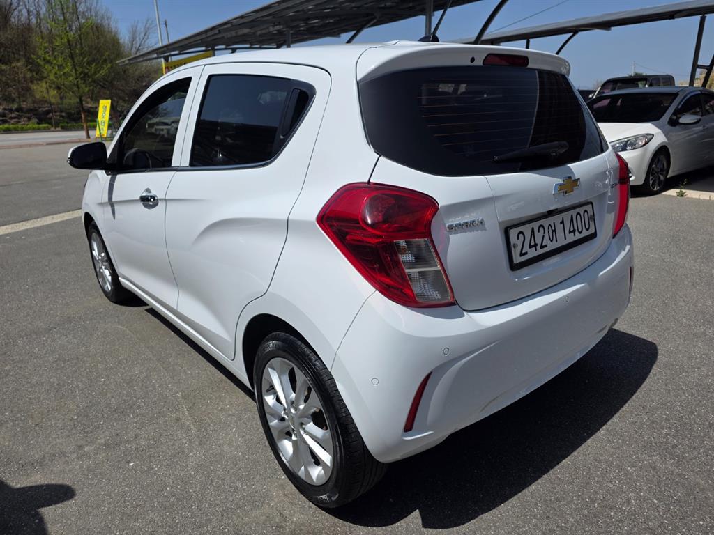 Chevrolet Spark Premier 6