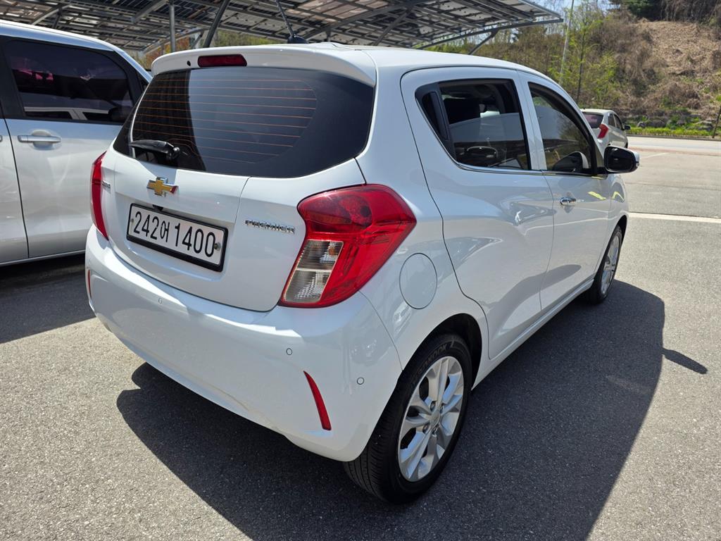 Chevrolet Spark Premier 7