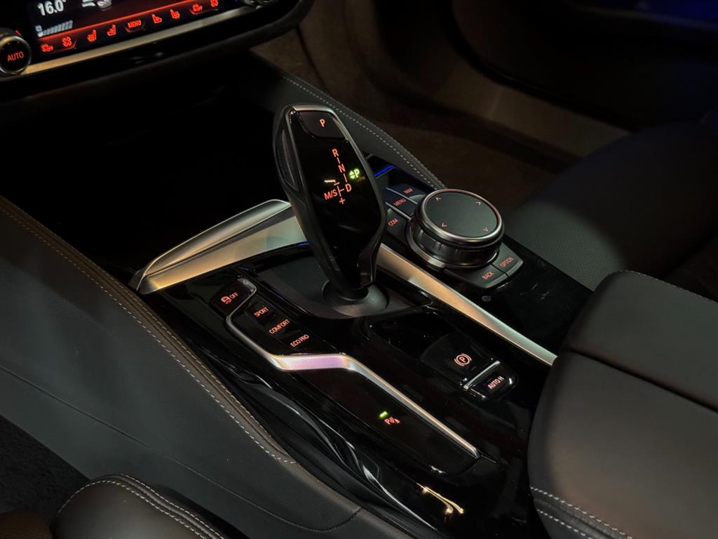 BMW 5시리즈 530i M 스포츠 사진