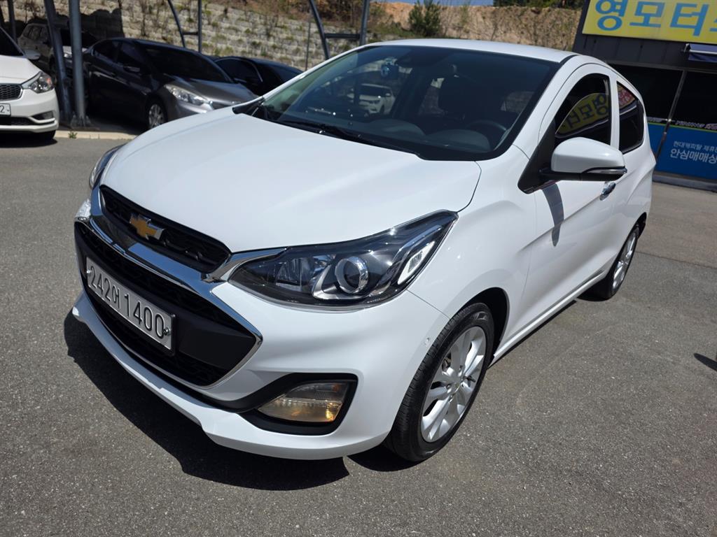 Chevrolet Spark Premier 4