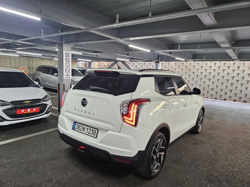 KG Mobility (Ssangyong) Tivoli 2WD Gasoline 1.5 V3 3