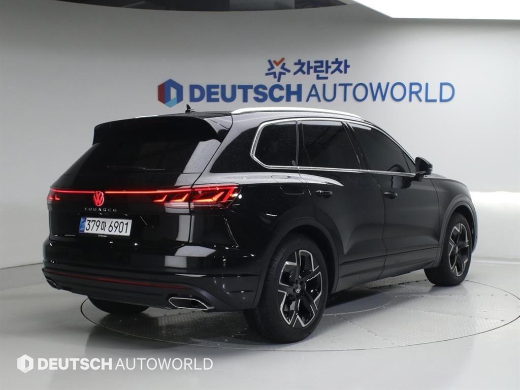 폭스바겐 투아렉 3.0 TDI 프레스티지 사진 2/20