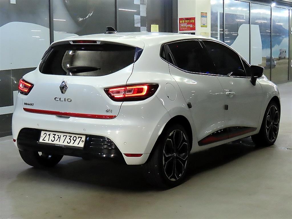 Renault Clio Intense 5