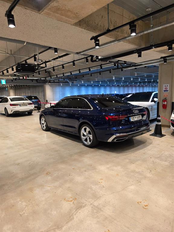 Audi A4 40 TFSI 7