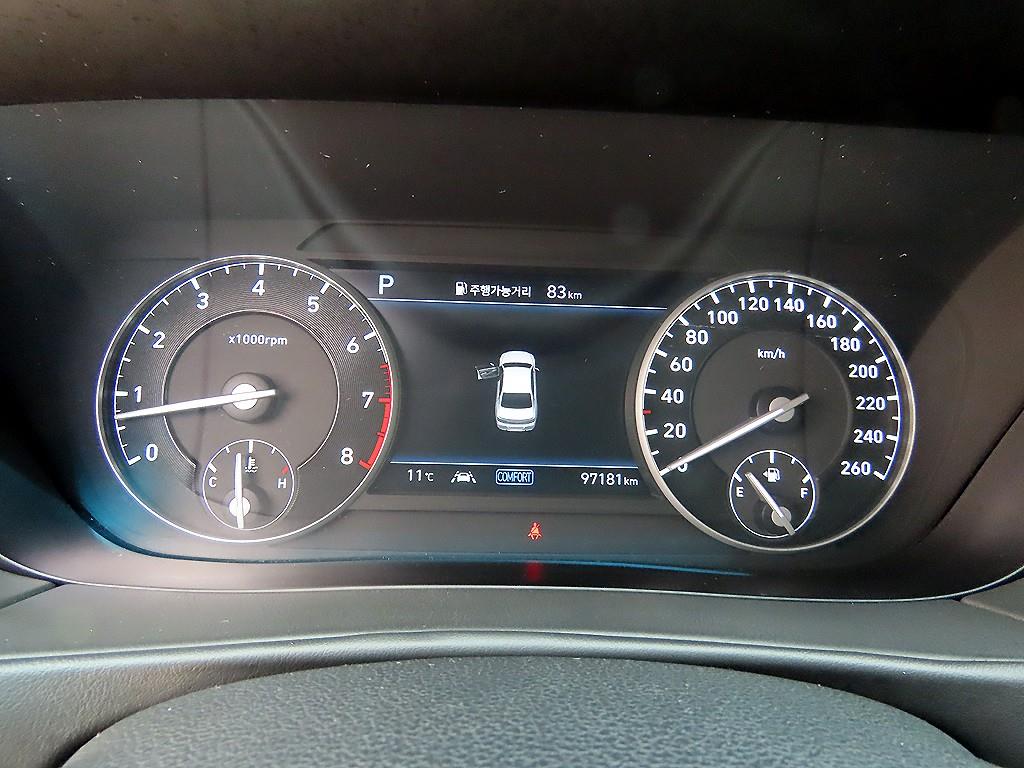 Genesis G90 3.8 GDI Luxury 10
