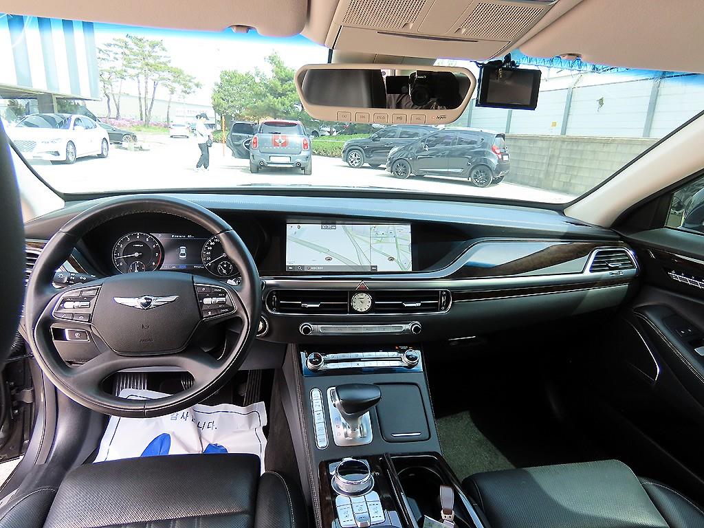 Genesis G90 3.8 GDI Luxury 8