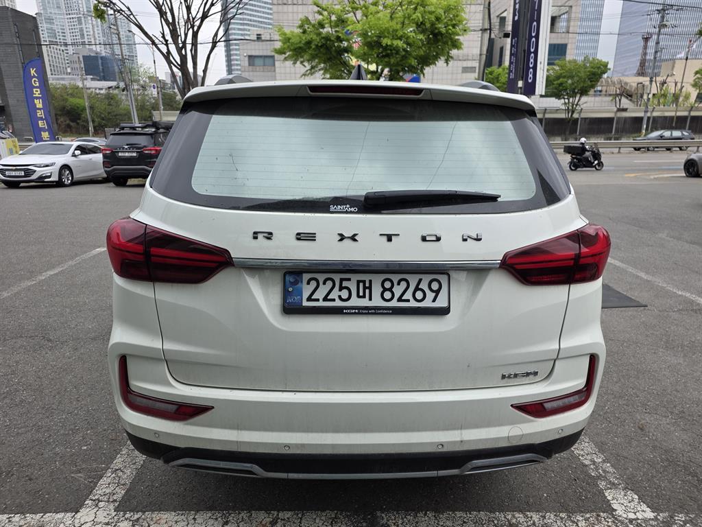 KG Mobility (Ssangyong) Rexton 4WD Diesel 2.2 Noblesse 5
