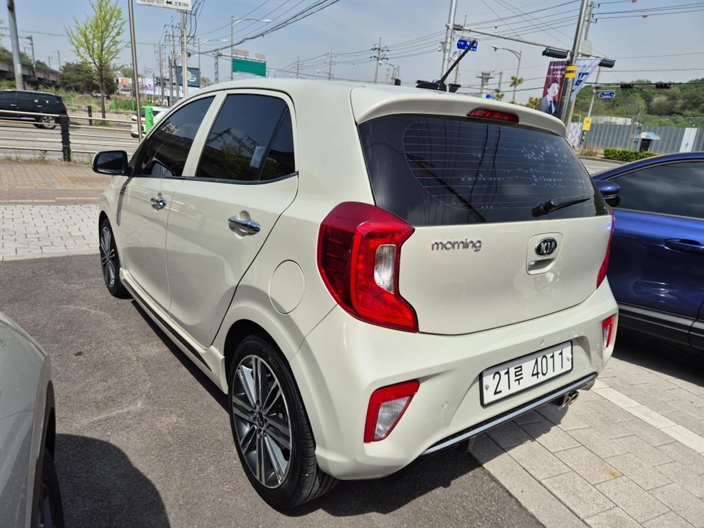 Kia Morning Luxury 7
