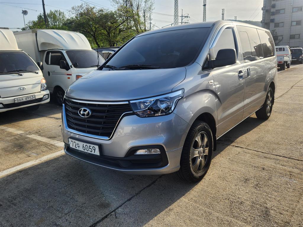 Hyundai Starex 4WD Wagon Modern