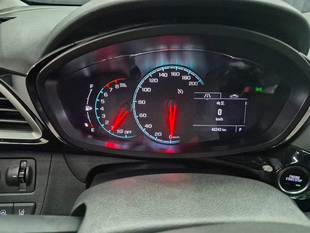 Chevrolet Spark Premier 10